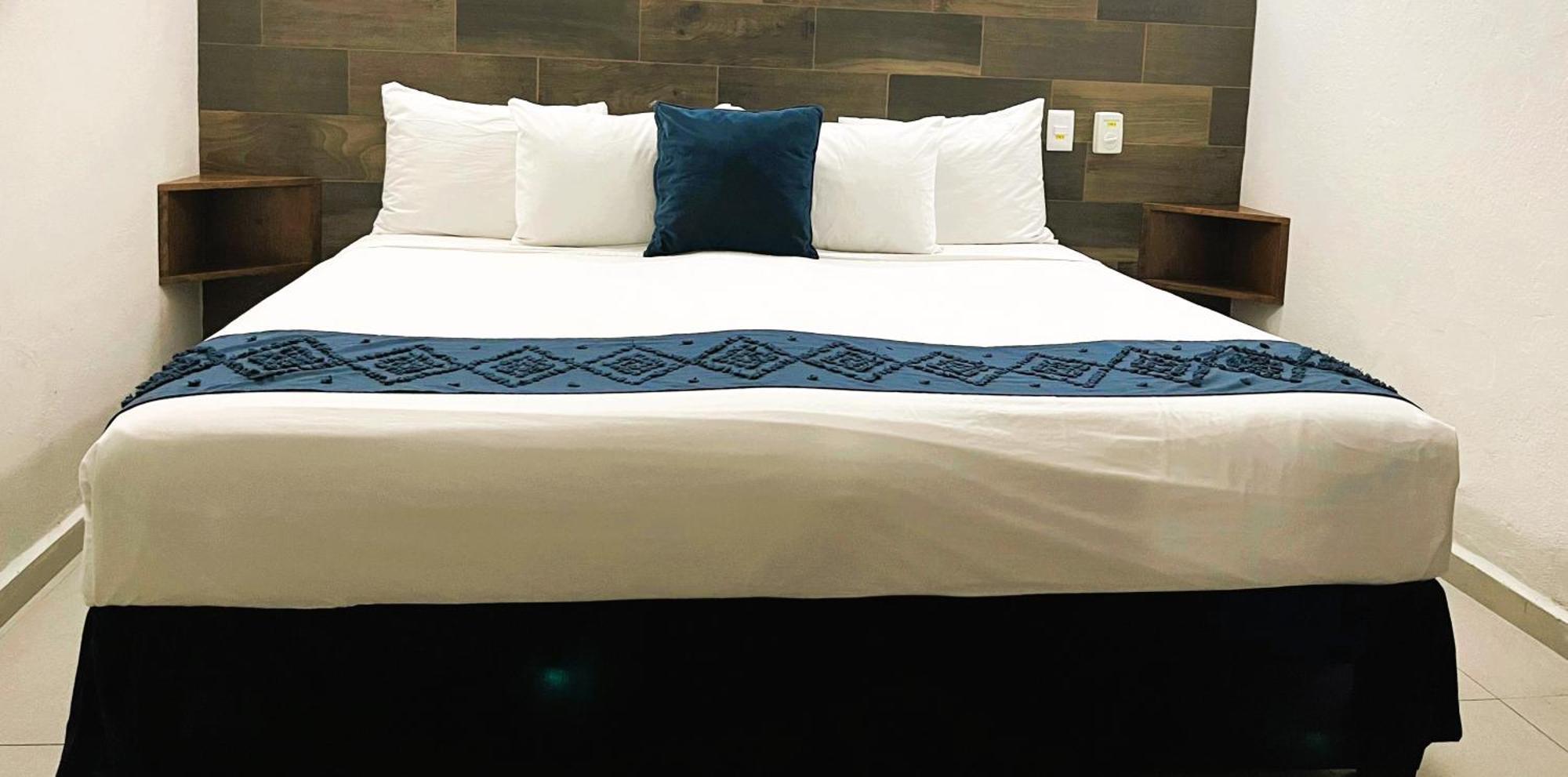 Hotel Juarez 70 Колима Экстерьер фото